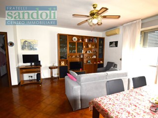 Trilocale in Vendita a Vercelli, 130'000&euro;, 85 m²