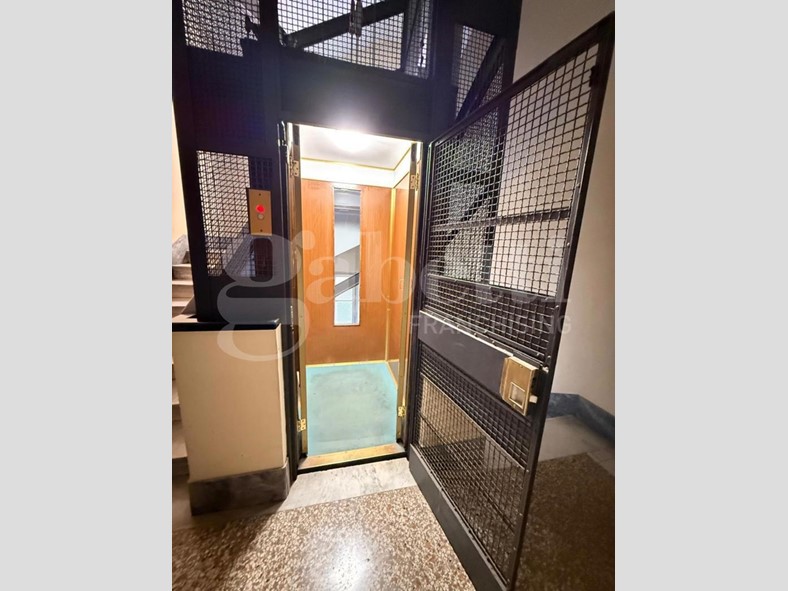 Appartamento in Vendita a Roma, 435'000&euro;, 170 m²