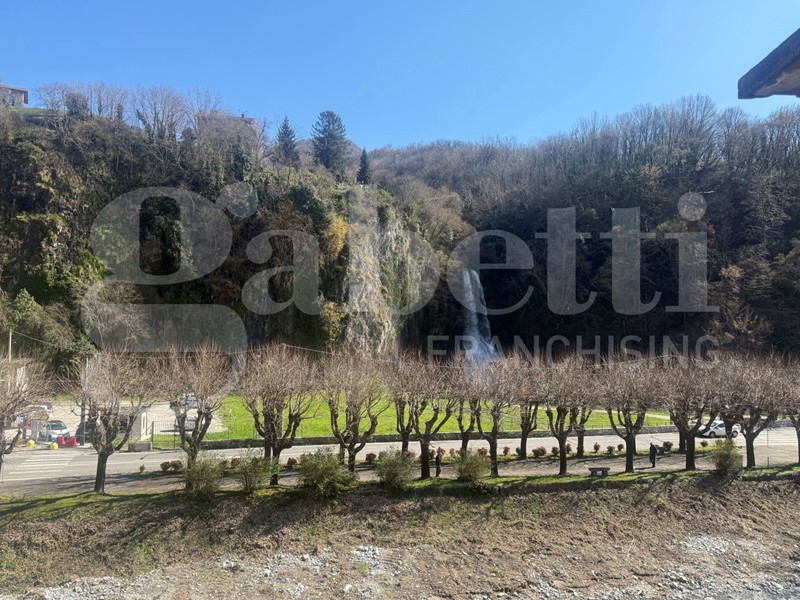 Quadrilocale in Vendita a Asso, 125'000&euro;, 120 m², con Box