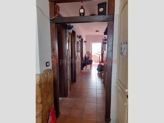Trilocale in Vendita a Roviano, 60'000&euro;, 90 m², arredato