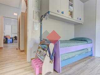 Trilocale in Vendita a Roma, 290'000&euro;, 90 m²