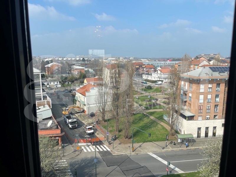 Attico in Vendita a Torino, 435'000&euro;, 150 m², con Box