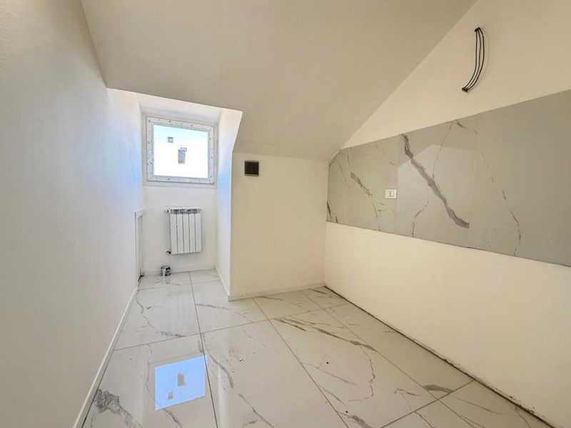 Attico in Vendita a Rovato, 155'000&euro;, 90 m²