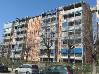 Appartamento in Vendita a Torino, 188'000&euro;, 110 m², con Box