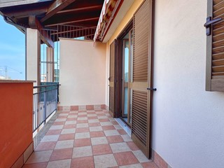 Quadrilocale in Vendita a Poirino, 125'000&euro;, 105 m², con Box