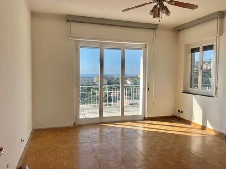 Quadrilocale in Vendita a Sanremo, 550'000&euro;, 200 m²