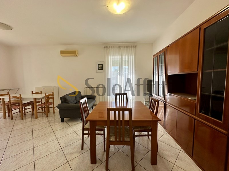 Appartamento in Affitto a Latina, 720&euro;, 90 m², arredato