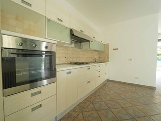 Appartamento in Vendita a Rimini, 315'000&euro;, 135 m², con Box