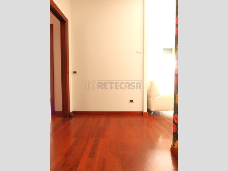Appartamento in Affitto a Vicenza, 900&euro;, 81 m², arredato, con Box