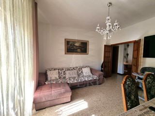 Quadrilocale in Vendita a Ventimiglia, 170'000&euro;, 93 m², con Box