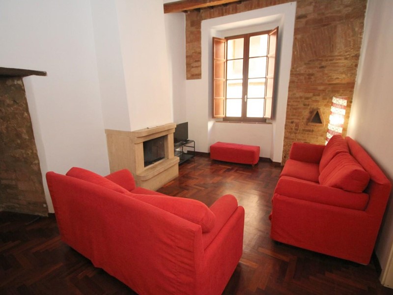 Quadrilocale in Affitto a Siena, 900&euro;, 90 m², arredato