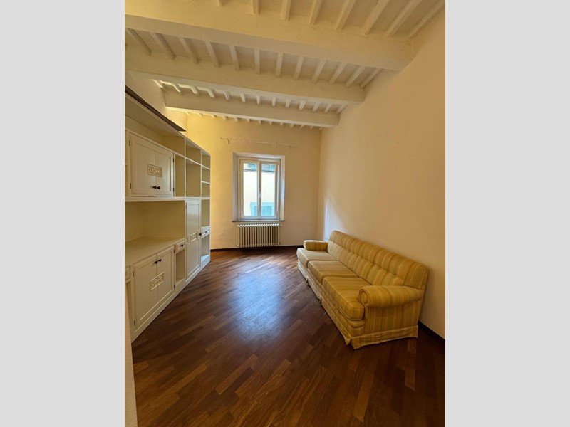 Trilocale in Vendita a San Miniato, 160'000&euro;, 66 m², arredato