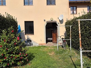 Bilocale in Vendita a Lucca, zona San Lorenzo a Vaccoli, 135'000&euro;, 55 m², arredato