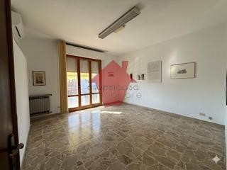 Appartamento in Vendita a Vinci, zona Sovigliana, 228'000&euro;, 125 m²