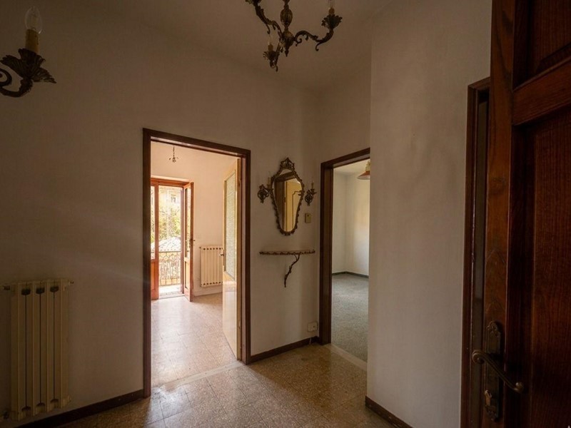 Appartamento in Vendita a Coreglia Antelminelli, zona Calavorno, 73'000&euro;, 100 m²