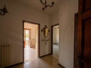 Appartamento in Vendita a Coreglia Antelminelli, zona Calavorno, 80'000&euro;, 100 m²