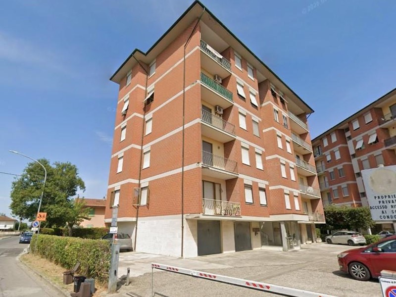 Quadrilocale in Vendita a Ponsacco, 97'500&euro;, 118 m², con Box