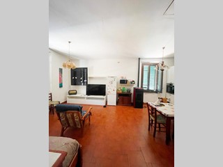 Appartamento in Vendita a Vicopisano, zona Uliveto Terme, 153'000&euro;, 122 m²