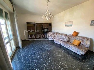 Quadrilocale in Vendita a Pisa, 220'000&euro;, 97 m², con Box