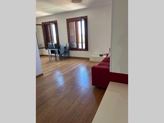 Trilocale in Vendita a Siena, 235'000&euro;, 65 m², arredato