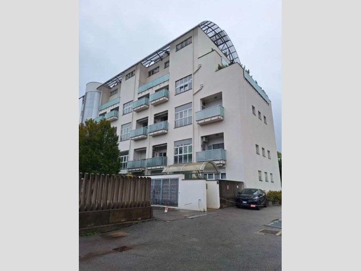 Appartamento in Vendita a Milano, 376'875&euro;, 129 m²