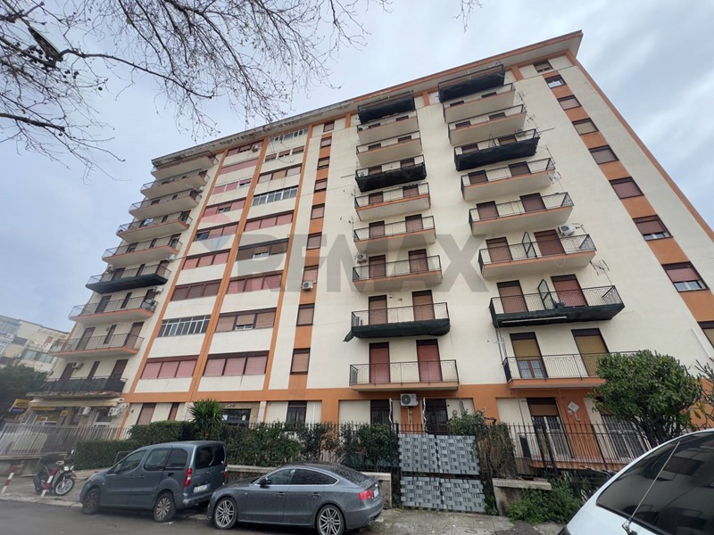 Appartamento in Vendita a Palermo, 155'000&euro;, 146 m²