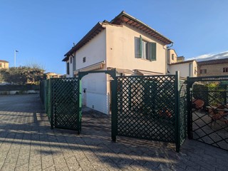 Trilocale in Vendita a Firenze, 295'000&euro;, 70 m²