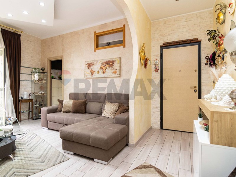 Trilocale in Vendita a Catania, 129'000&euro;, 95 m²
