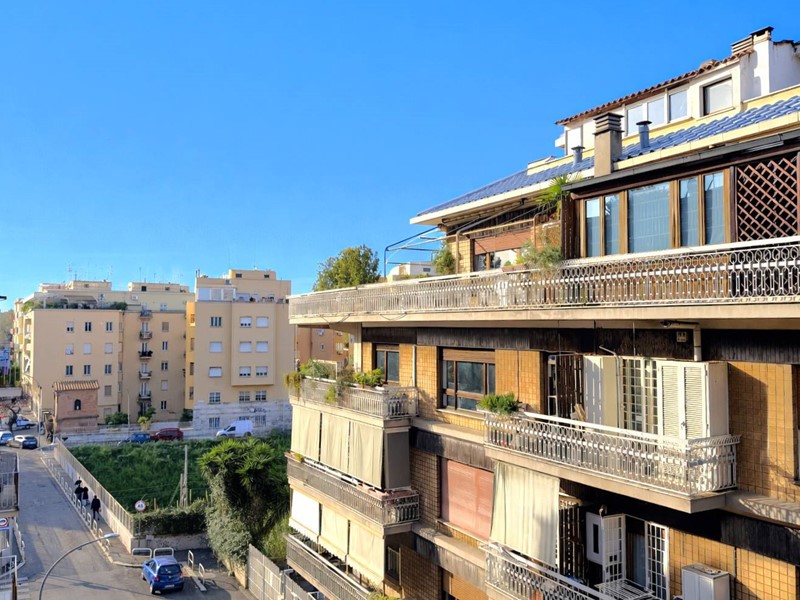 Appartamento in Vendita a Roma, 465'000&euro;, 133 m²