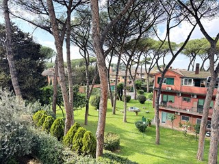 Quadrilocale in Vendita a Roma, 395'000&euro;, 118 m²