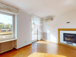 Appartamento in Vendita a Gardone Riviera, 560'000&euro;, 210 m²