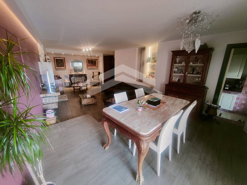 Appartamento in Vendita a Campobasso, 180'000&euro;, 173 m²