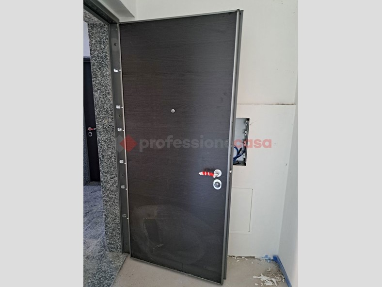 Monolocale in Vendita a Inveruno, 125'000&euro;, 40 m², con Box