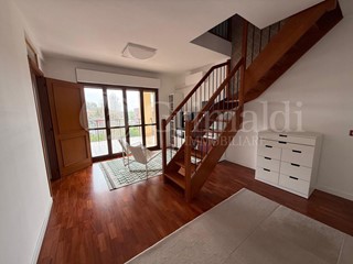 Attico in Vendita a Roma, 320'000&euro;, 160 m²