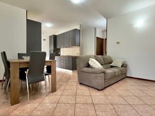 Trilocale in Vendita a Gardone Val Trompia, 89'000&euro;, 85 m², arredato, con Box