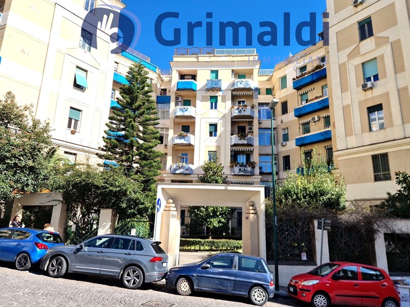 Trilocale in Vendita a Napoli, 390'000&euro;, 86 m²