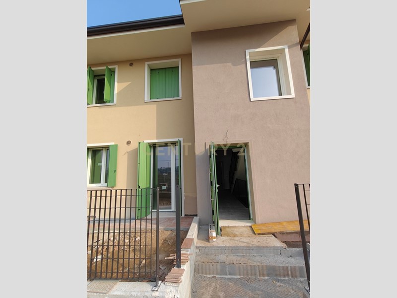 Bilocale in Vendita a Zevio, 205'000&euro;, 67 m², con Box