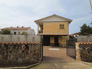 Quadrilocale in Vendita a Ardea, zona Marina Di Tor San Lorenzo, 139'000&euro;, 85 m²