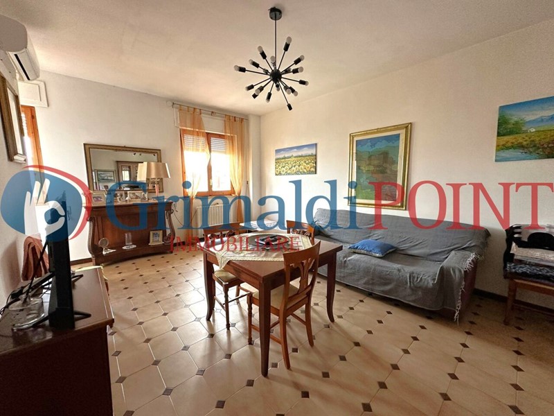 Appartamento in Vendita a Lecce, 155'000&euro;, 86 m², con Box