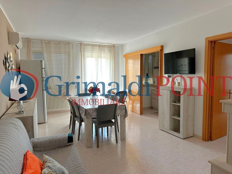 Appartamento in Vendita a Otranto, 245'000&euro;, 92 m², con Box
