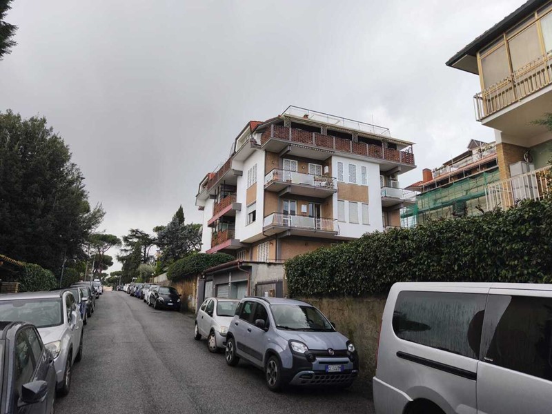 Quadrilocale in Affitto a Roma, zona Quarto Miglio, 1'850&euro;, 140 m², arredato