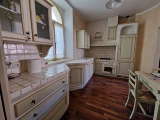 Appartamento in Vendita a Todi, 225'000&euro;, 125 m²