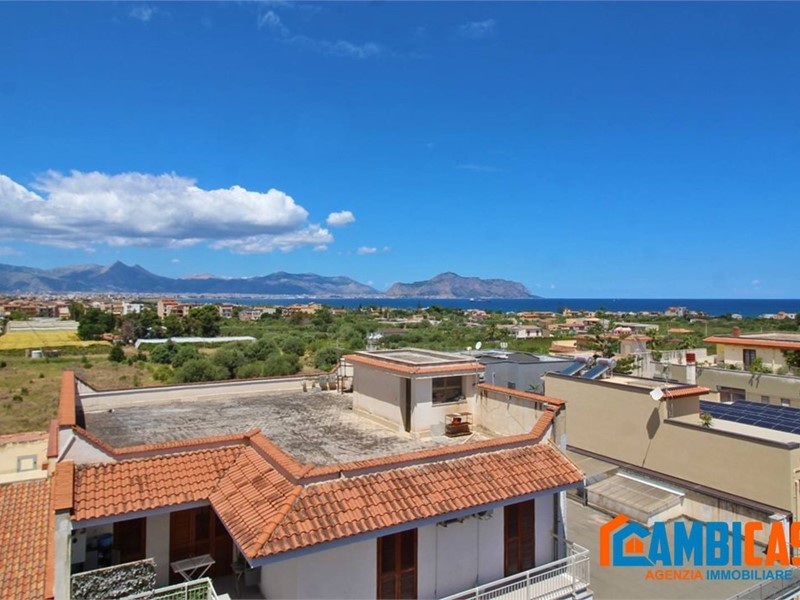 Quadrilocale in Vendita a Ficarazzi, 135'000&euro;, 140 m²