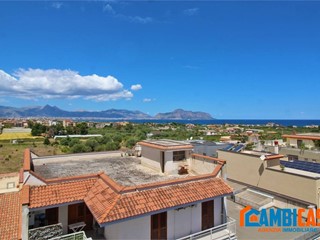 Quadrilocale in Vendita a Ficarazzi, 135'000&euro;, 140 m²