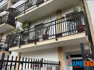 Trilocale in Vendita a Palermo, 138'000&euro;, 77 m²