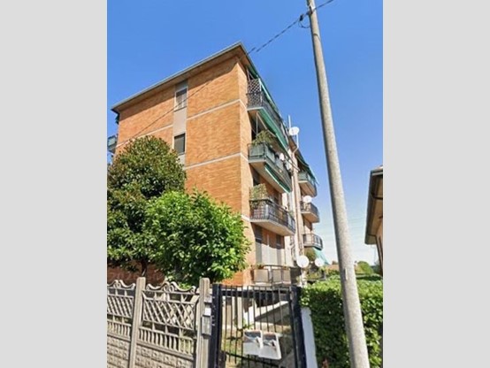 Trilocale in Vendita a Rho, 90'000&euro;, 75 m²