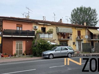 Quadrilocale in Vendita a Sala Bolognese, 64'688&euro;, 180 m²