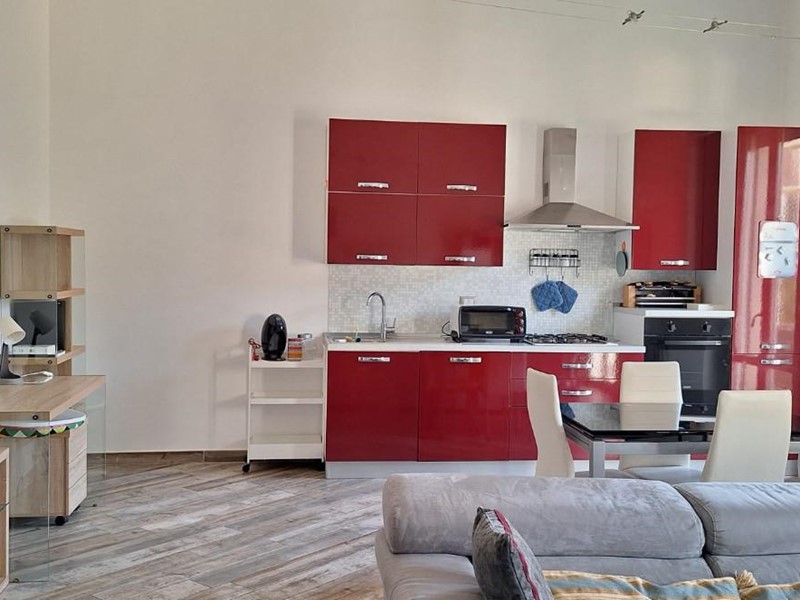 Bilocale in Affitto a Livorno, 850&euro;, 70 m², arredato, con Box