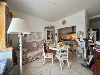 Quadrilocale in Vendita a Castellina Marittima, 71'000&euro;, 65 m²