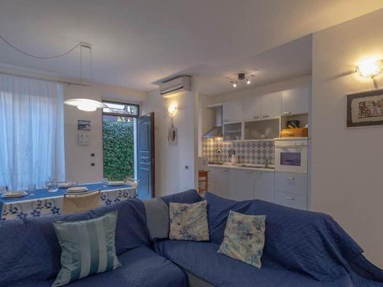 Trilocale in Affitto a Viareggio, 850&euro;, 75 m², arredato